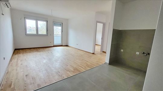 Železnik - nov četvorosoban - uknjižen