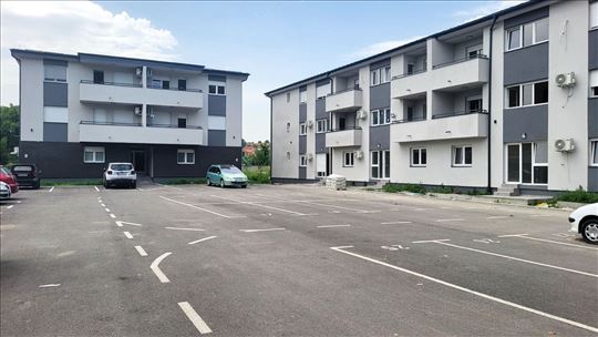 Železnik, nov sa parking mestom, uknjižen