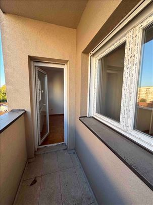 Borča,kod Šopija,1-5,eg,42 kvm,nov,useljiv,71