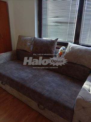 Centar Inđije izdaje se nameštena garsonjera ATINA