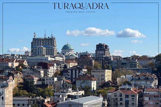 Ekskluzivan stan sa panoramskim pogledom na grad