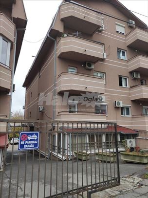 Izdajem polunamesten 1,5 stan