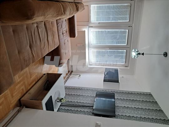 Izdavanje prelepe garsonjere za studente