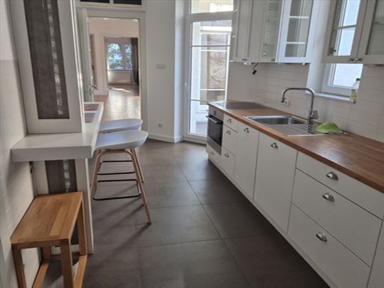 Lux 4.0 prazan stan, ID 4588