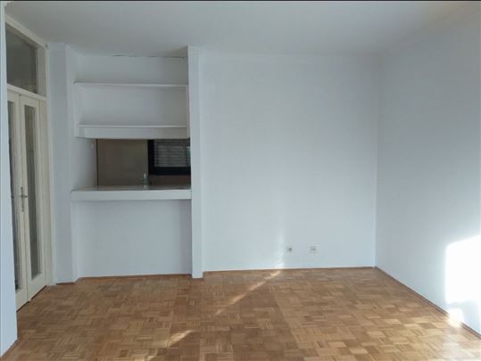 Mirijevo, Kapetana Milosa Zunjica 4.0 divan stan