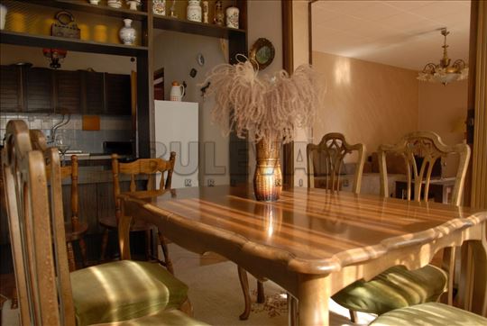 Trosoban stan 86m2, Durlan