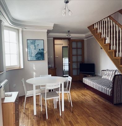 Vračar - Duplex, dve terase, namešten