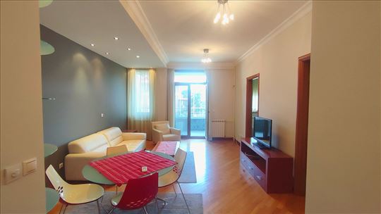 Vračar, Karađorđev park, 2.0 sa garažom, izdavanje