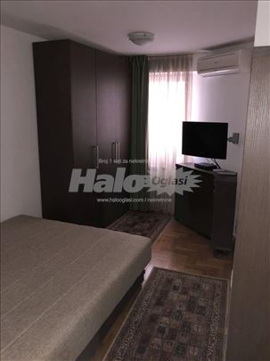 Dvoiposoban stan na Zvezdari u blizini Djerma