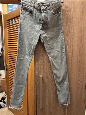 Farmerice sivi teksas veličina 40