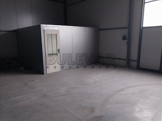 Izaje se hala u naselju Deveti maj, 853m2!