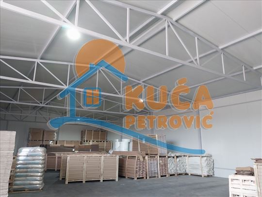 Izdaje se hala u naselju Deveti maj!