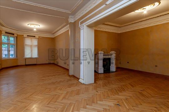 Jedinstvena ponuda, dupleks na top lokaciji, strog