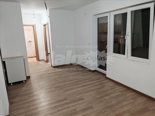 Borca - Jednosoban stan - prazan