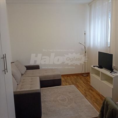 Lipov lad , garsonjera, vpr