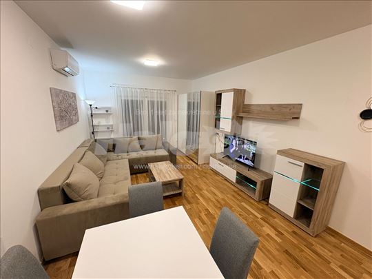 Luksuzna garsonjera u novoj gradnji