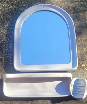 Ogledalo,polica,drzac sapuna