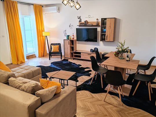 Senjak Lux 3-soban stan sa zajedničkom baštom