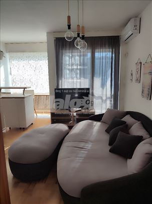 Stan 1,5 Blok 23, Renoviran