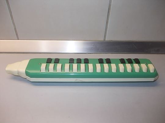 2 " Honer " Melodike poznatog nemačkog proizvođača