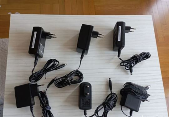 Adapter ispravljač 12V punjač