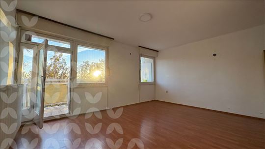 Borča - Bele Bartoka - Odmah useljiv 