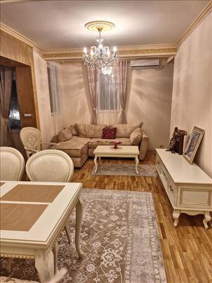 Dvosoban stan sa velikom terasom u Mirjevu