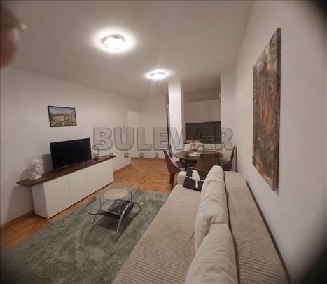 Izdaje se odličan stan kod Doma zdravlja, 44m2