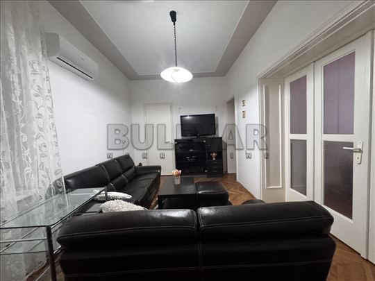 Izdaje se stan u blizini opštine!