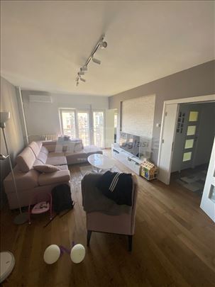 Izdajem stan blok 63, 2.5, 71m2