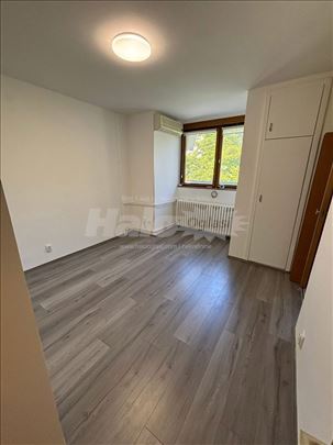 Izdajem stan u Vase Stajića 