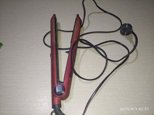 Keramička pegla za kosu