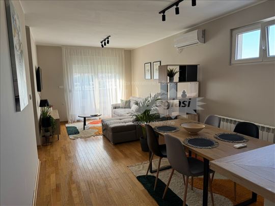 Moderno sredjen stan za izdavanje