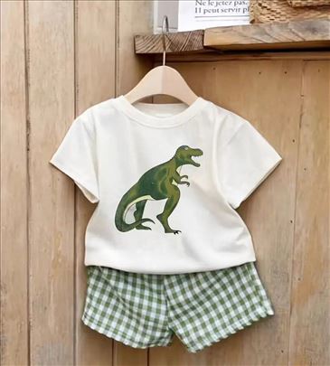 Nov kompletic za decaka 4-5g