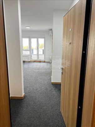 Novogradnja, prvi sprat 51kv Zvezdara Bulevar