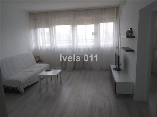 Uknjižen, renoviran stan - Konjarnik ID#3992