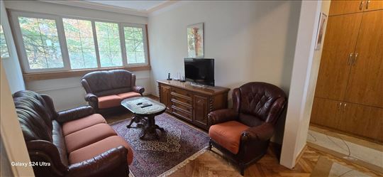 3.5 useljiv stan u bloku 37