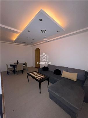 Blok 62 dvoiposoban 50m2 renoviran, hitna prodaja!