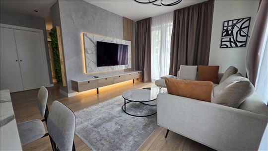 BW Simfonija, lux, komforan stan, garaža, ID 25020