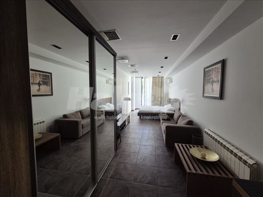 Ekskluzivni stan sa saunom i bazenom 85m2