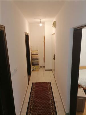 Izdajem namešten stan u Batajnici