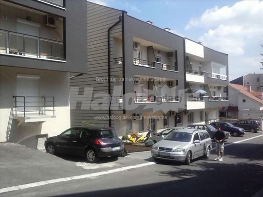 Izdajem stan 31m2 Zvezdara od 01.12. 