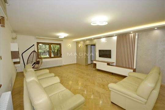 Kuća Dedinje - Lux - sa dvorištem i garažom ID#533