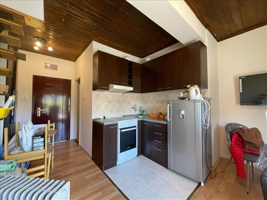 Medaković - dvosoban 44m2 - namešten