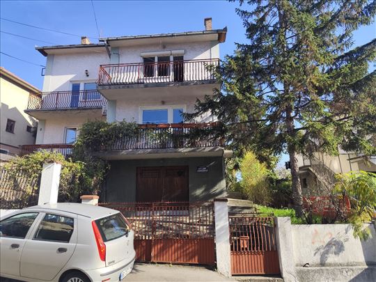 Mirijevo,vertikala kuće na 3,2 ara placa