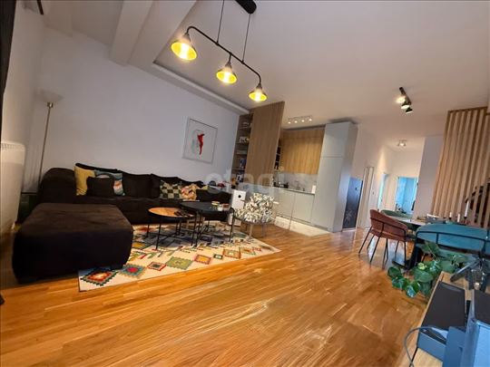 Moderan 3-soban stan, 75 m2, u mirnoj ulici.