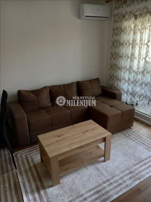 Nov, moderno namesten stan na odličnoj lokaciji ID