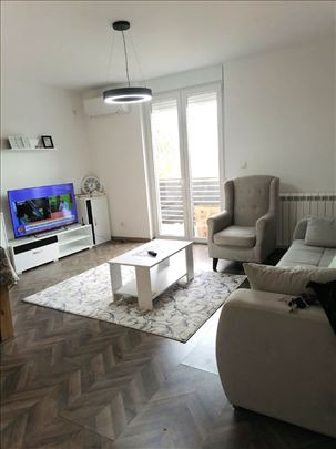 Odlična novogradnja na Altini