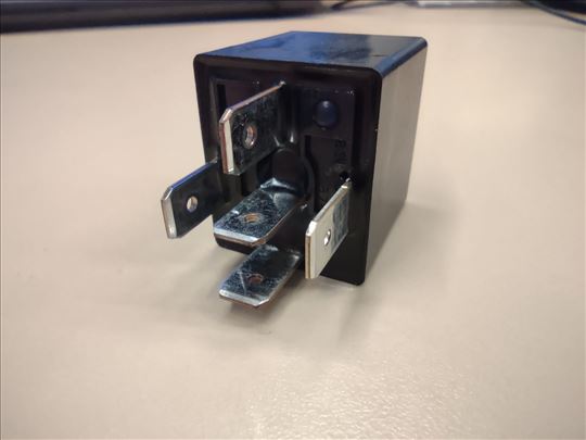 Panasonic CB1-12V (ACB13201) automobilski relej 