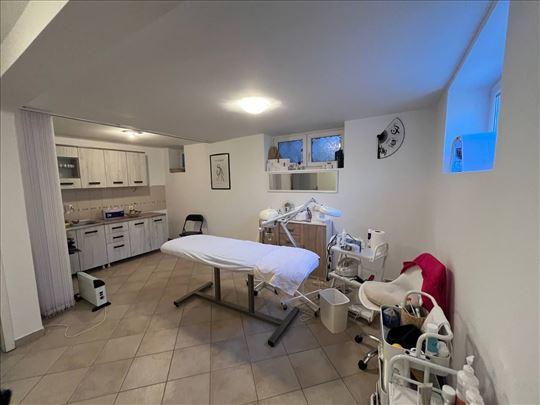 Poslovni ili kanlerajiski prostor 85m2 